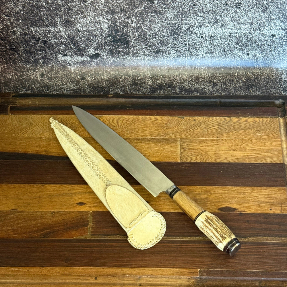 Cuchillo · Madera y Asta de Ciervo Regional