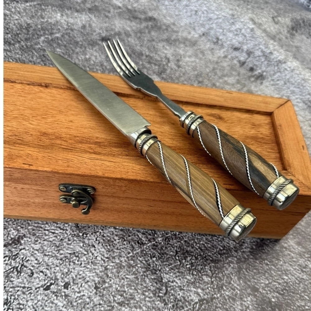 Set de Mesa · Madera Galloneada y Alpaca